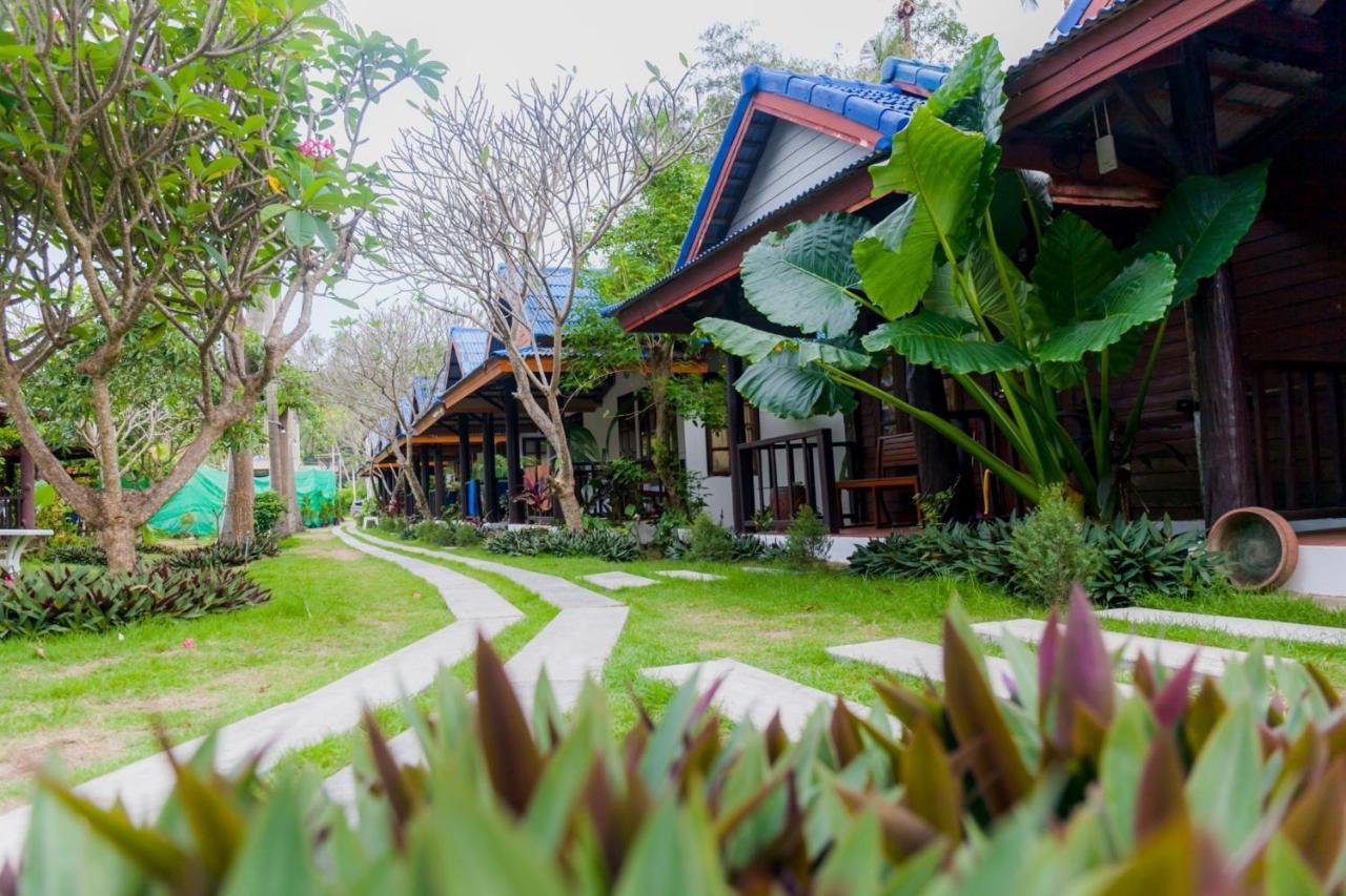 Sea Sand Sun Resort, Lanta Island Koh Lanta Bagian luar foto